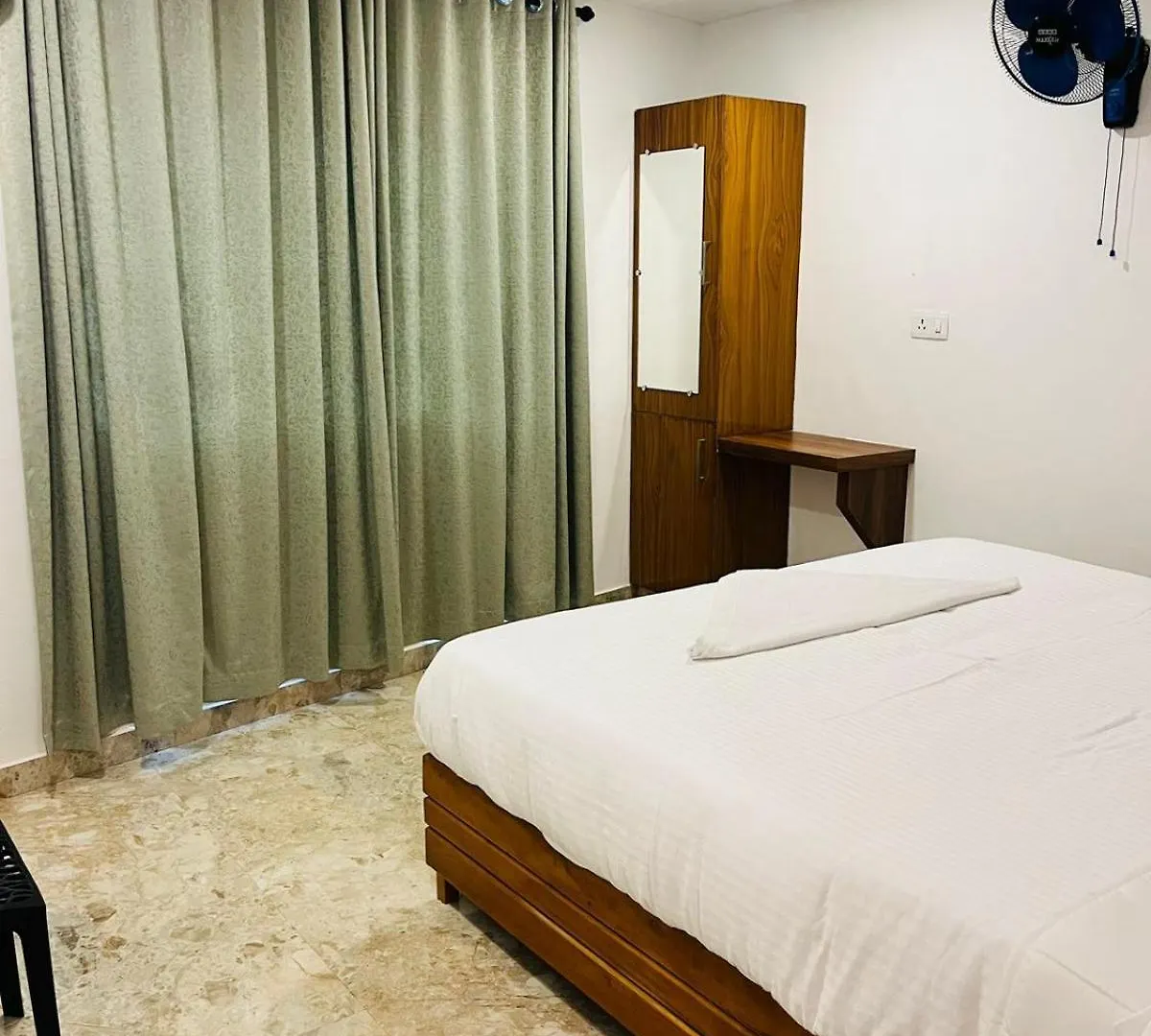 Midtown Residency Hotel Mannarakkat