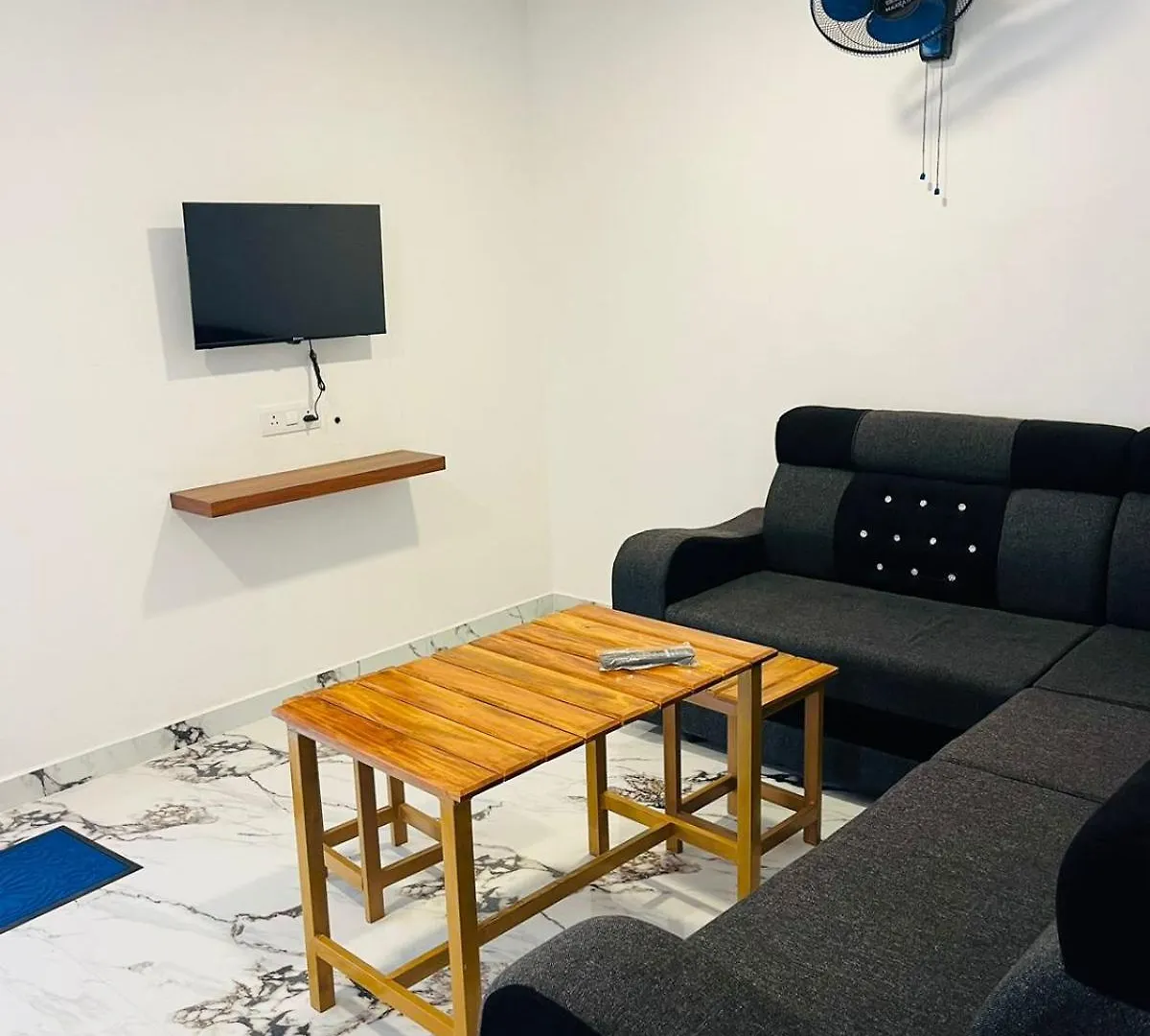 Midtown Residency Hotel Mannarakkat